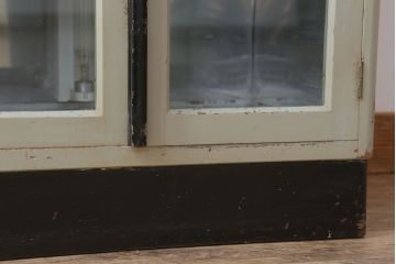 レトロ家具　殺菌灯付き　昭和レトロな消毒器(デンタルキャビネット)