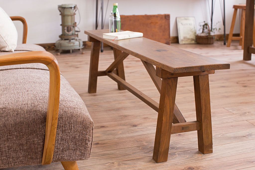 アンティーク家具　素朴でシンプルな木製アンティークベンチ