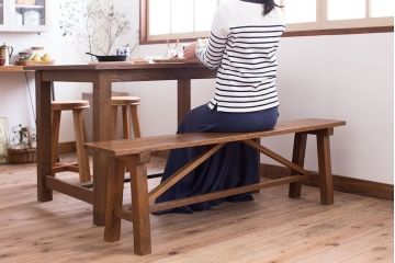 アンティーク家具　素朴でシンプルな木製アンティークベンチ