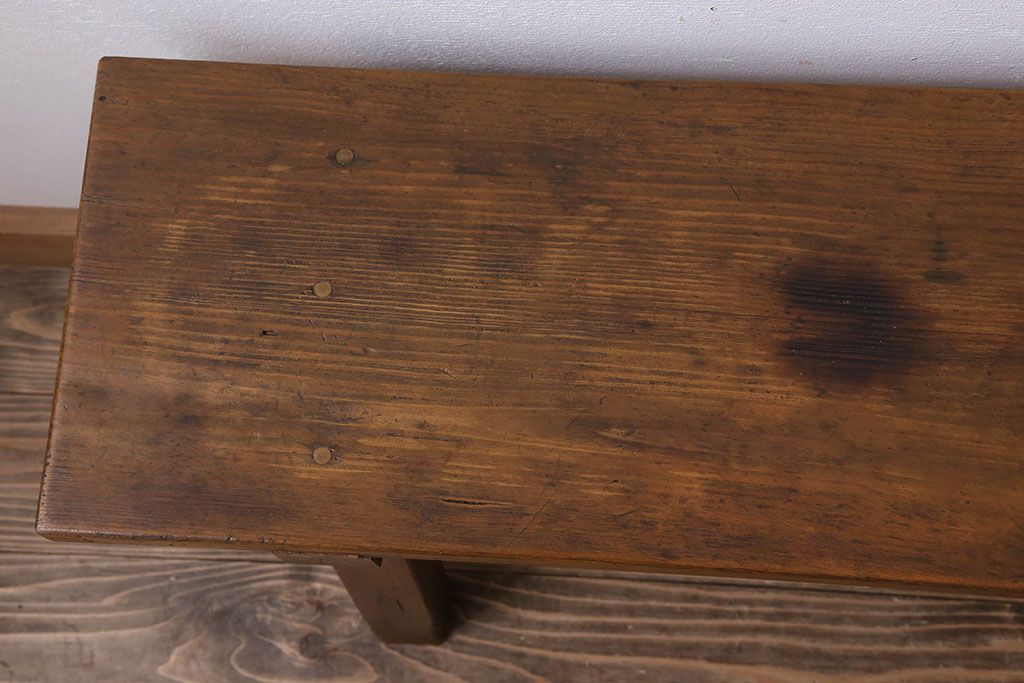 アンティーク家具　素朴でシンプルな木製アンティークベンチ