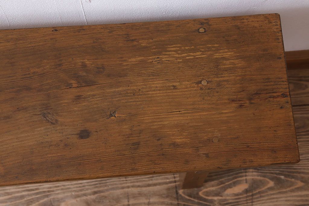 アンティーク家具　素朴でシンプルな木製アンティークベンチ