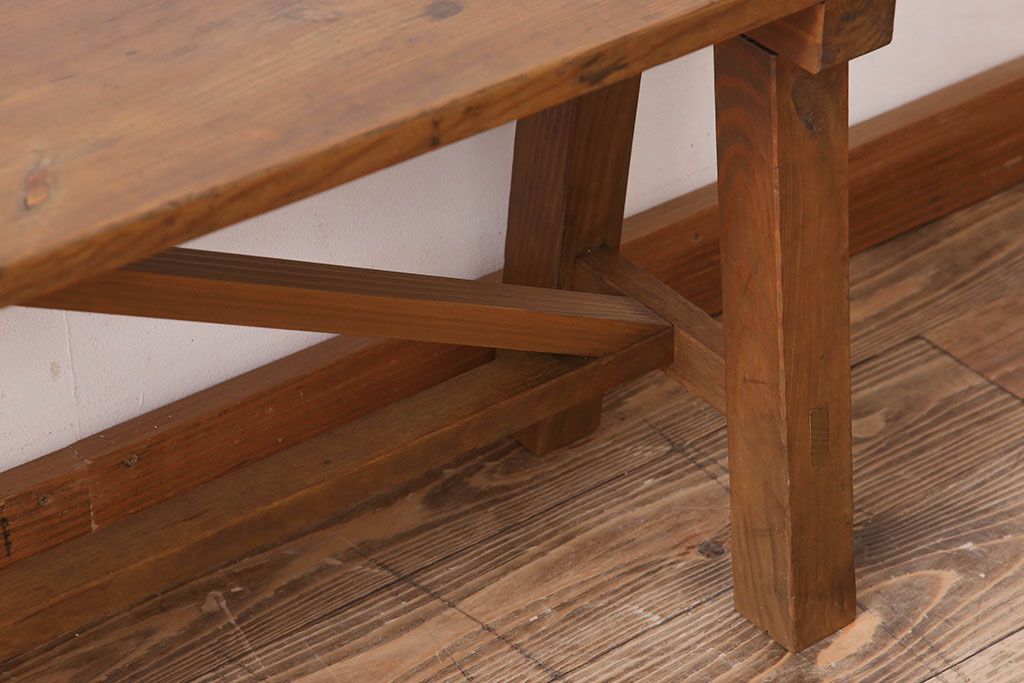 アンティーク家具　素朴でシンプルな木製アンティークベンチ