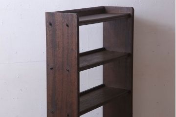レトロ家具　ラワン材製　古い木のレトロな本棚(ディスプレイラック)