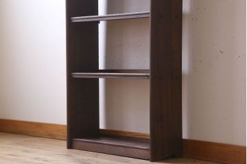 レトロ家具　ラワン材製　古い木のレトロな本棚(ディスプレイラック)