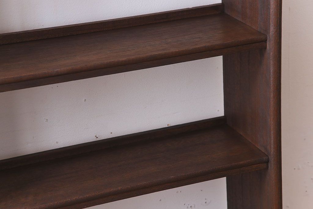 レトロ家具　ラワン材製　古い木のレトロな本棚(ディスプレイラック)