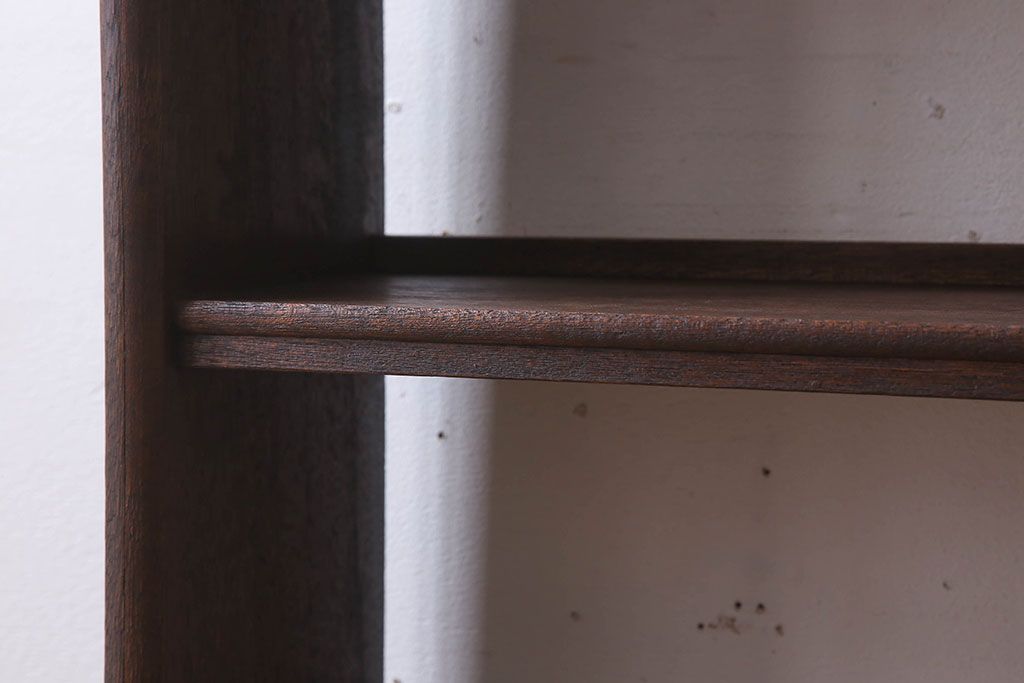 レトロ家具　ラワン材製　古い木のレトロな本棚(ディスプレイラック)