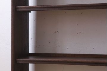 レトロ家具　ラワン材製　古い木のレトロな本棚(ディスプレイラック)