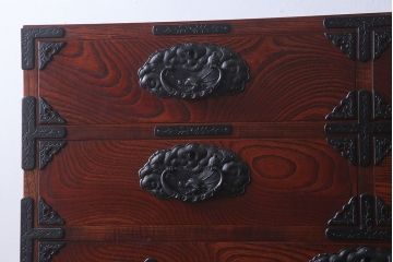 中古 伝統民芸家具 岩谷堂　二段重ね衣装箪笥