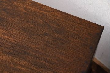 アンティーク家具　引き戸付き!小ぶりでかわいい古い木味のアンティーク収納棚