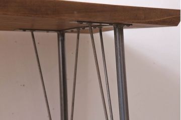 アンティーク家具　天板一枚板　朴の木　シンプルな鉄脚テーブル