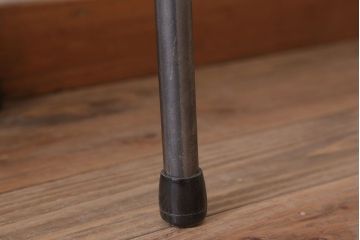 アンティーク家具　天板一枚板　朴の木　シンプルな鉄脚テーブル