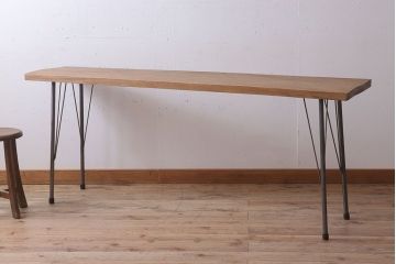 アンティーク家具　天板一枚板　朴の木　シンプルな鉄脚テーブル