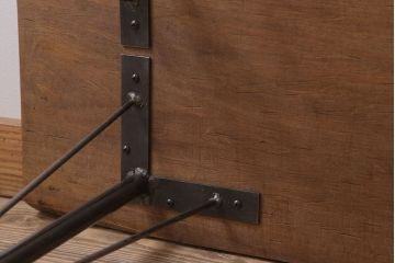 アンティーク家具　天板一枚板　朴の木　シンプルな鉄脚テーブル