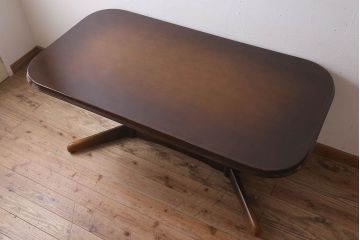 中古　飛騨産業　キツツキマーク　ダイニングテーブル