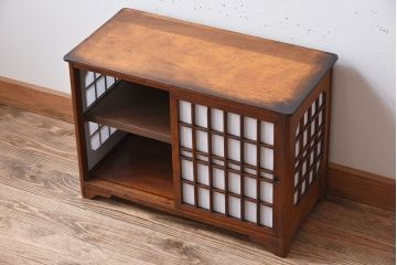 アンティーク家具　樺材!古い木製の小さな障子戸収納棚