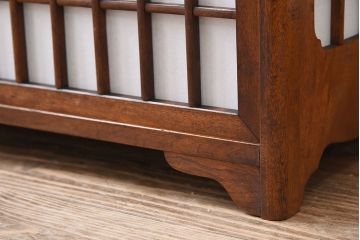 アンティーク家具　樺材!古い木製の小さな障子戸収納棚