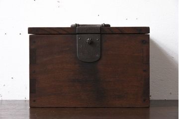 アンティーク雑貨　総欅材　明治期の古い金具付き!アンティーク硯箱(小箱・木箱)
