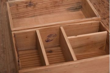 アンティーク雑貨　総欅材　明治期の古い金具付き!アンティーク硯箱(小箱・木箱)