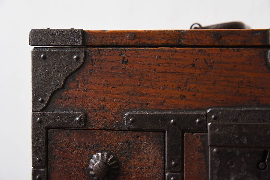 アンティーク雑貨　桐材製　明治大正期の古い金具付きアンティーク硯箱(小箱・木箱)