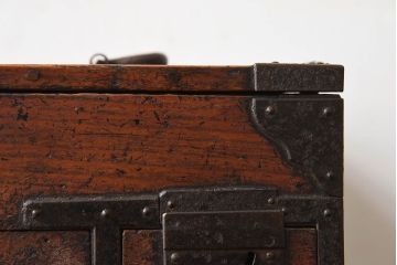 アンティーク雑貨　桐材製　明治大正期の古い金具付きアンティーク硯箱(小箱・木箱)