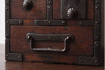 アンティーク雑貨　桐材製　明治大正期の古い金具付きアンティーク硯箱(小箱・木箱)