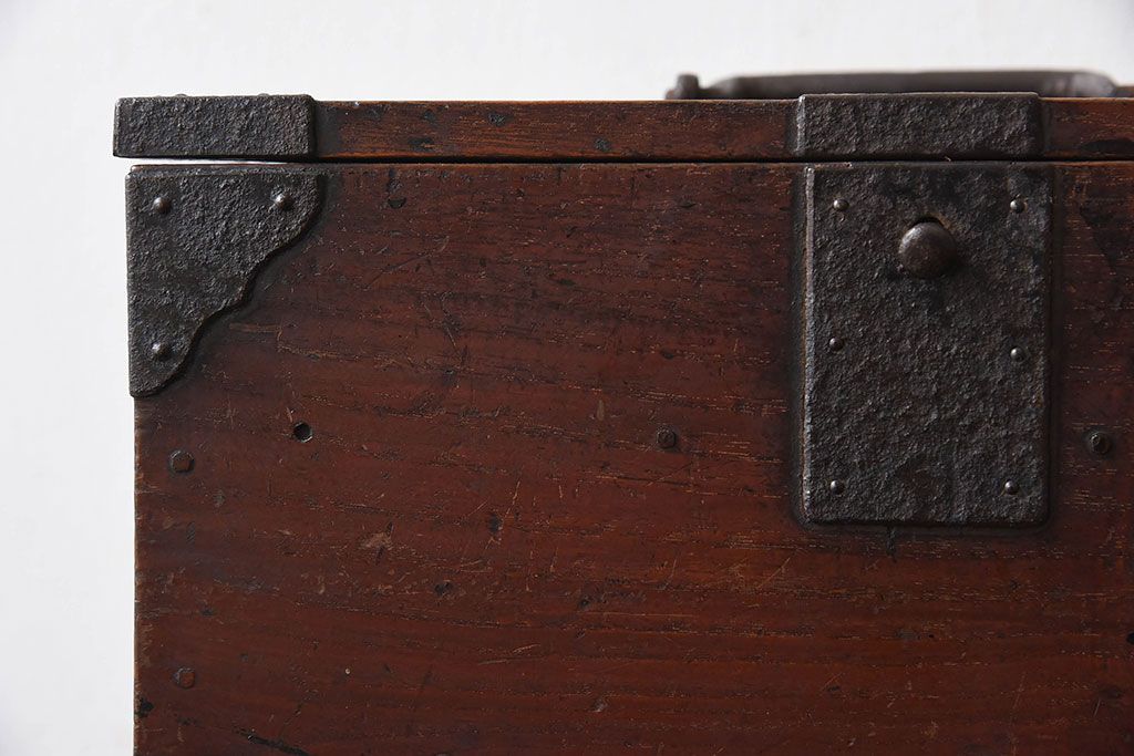 アンティーク雑貨　桐材製　明治大正期の古い金具付きアンティーク硯箱(小箱・木箱)