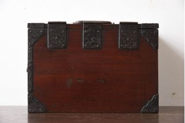 アンティーク雑貨　桐材製　明治大正期の古い金具付きアンティーク硯箱(小箱・木箱)