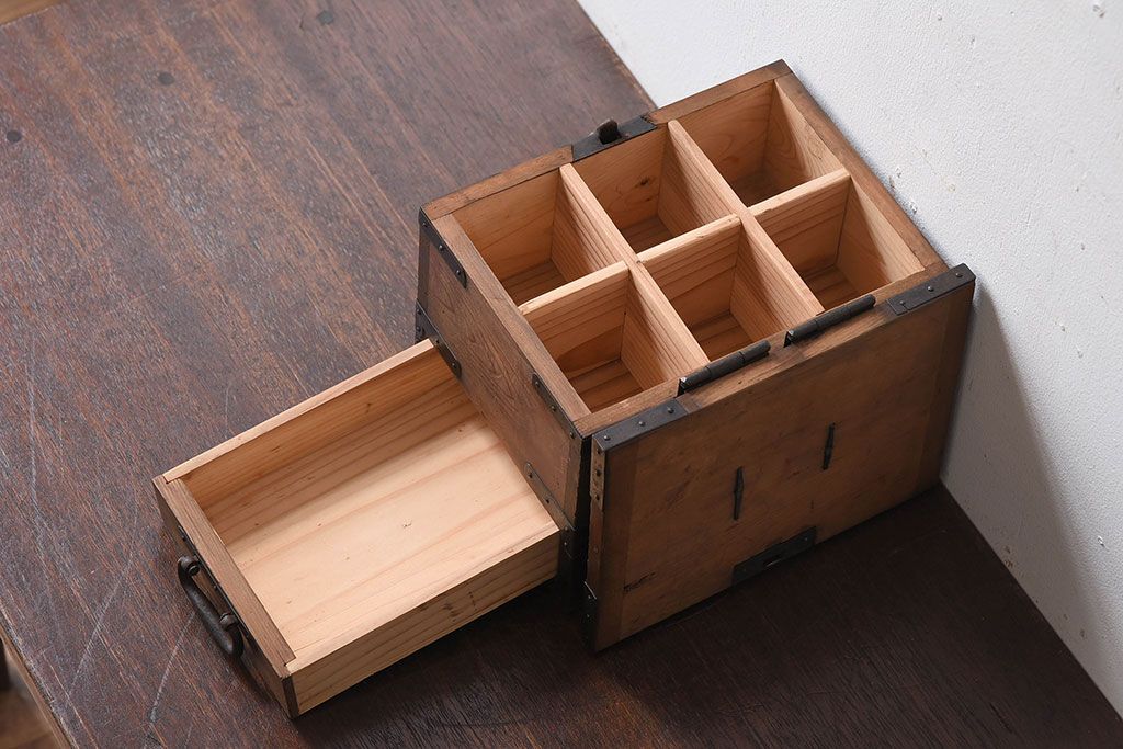 アンティーク雑貨　和製アンティーク　金具付き!古い木の印箱(小物収納箱)