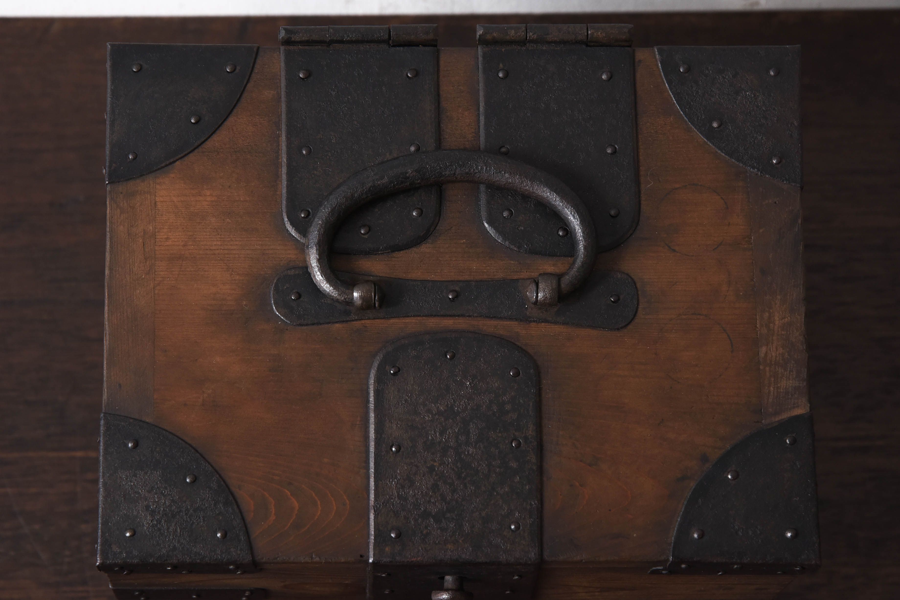 アンティーク雑貨　和製アンティーク　金具付き!古い木の印箱(小物収納箱)