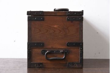 アンティーク雑貨　和製アンティーク　金具付き!古い木の印箱(小物収納箱)
