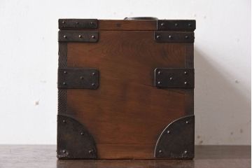 アンティーク雑貨　和製アンティーク　金具付き!古い木の印箱(小物収納箱)