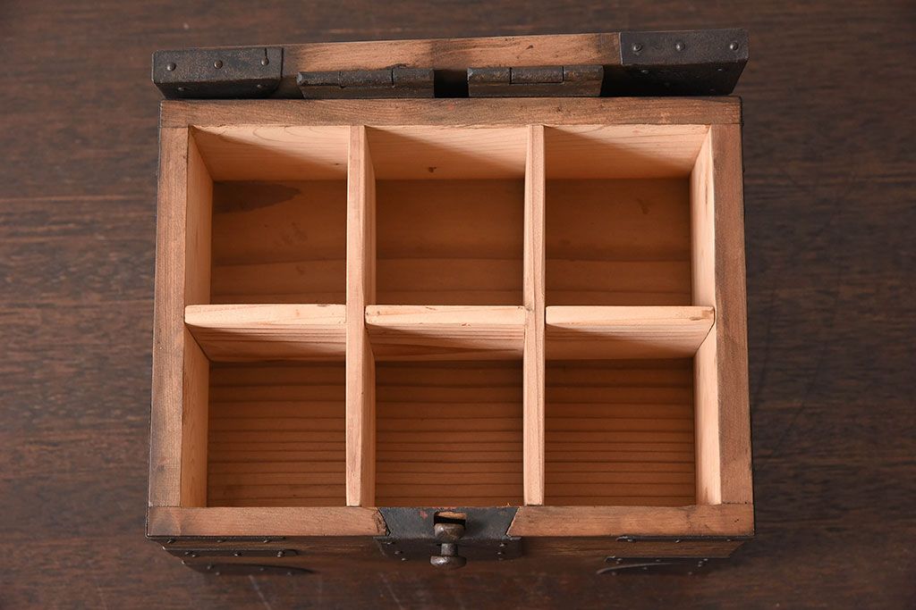 アンティーク雑貨　和製アンティーク　金具付き!古い木の印箱(小物収納箱)