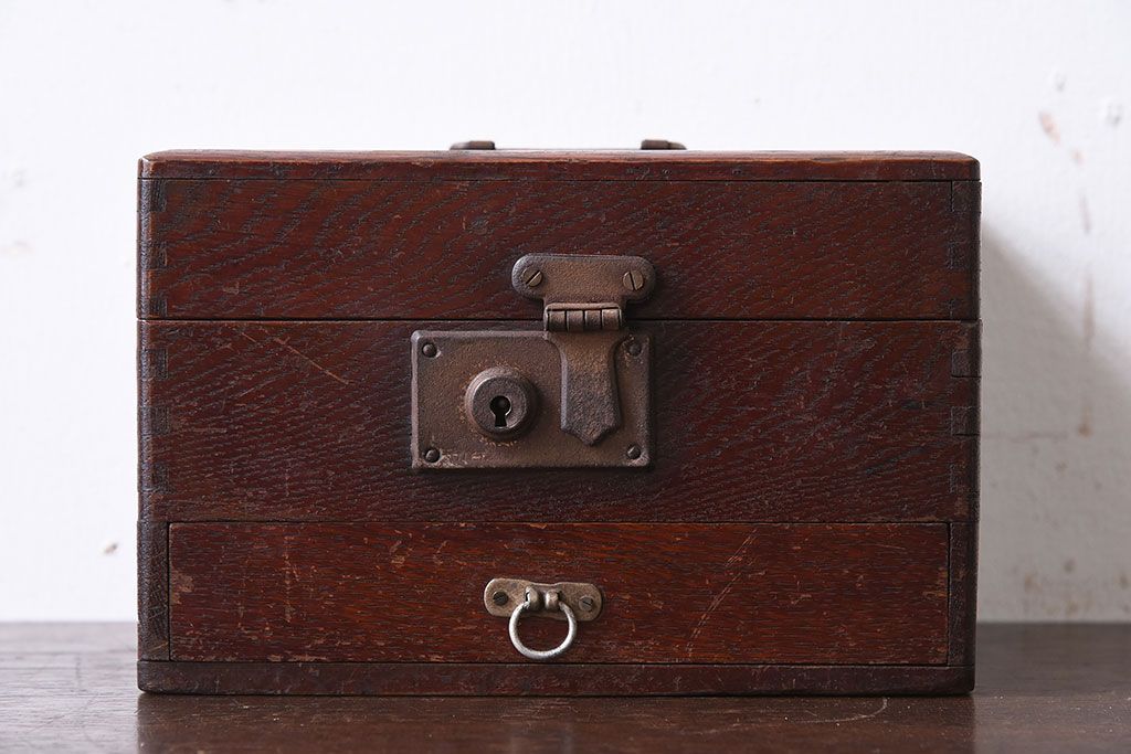 アンティーク雑貨　和製アンティーク　古い木の昭和レトロな印箱(小物収納箱)