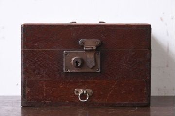 アンティーク雑貨　和製アンティーク　古い木の昭和レトロな印箱(小物収納箱)
