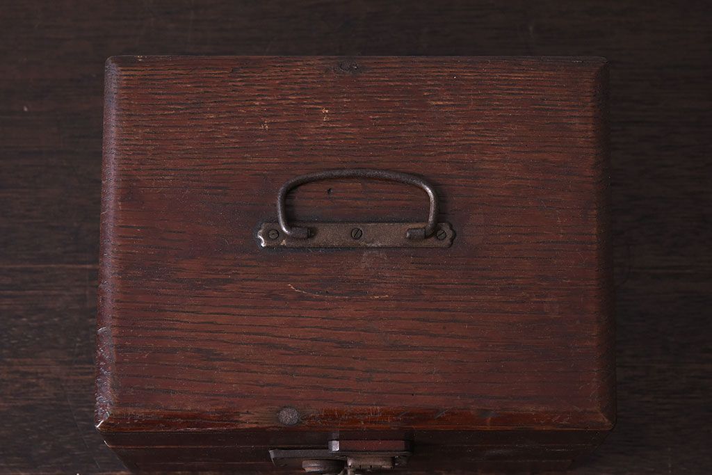 アンティーク雑貨　和製アンティーク　古い木の昭和レトロな印箱(小物収納箱)