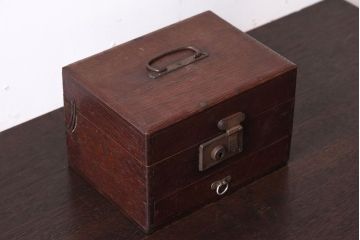 アンティーク雑貨　和製アンティーク　古い木の昭和レトロな印箱(小物収納箱)