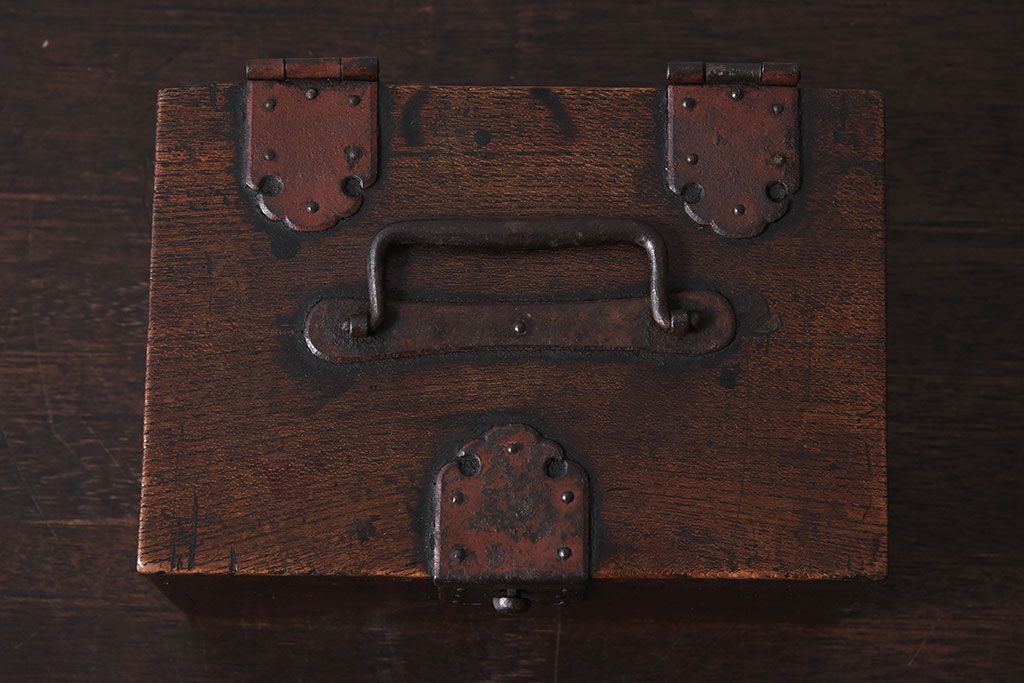 アンティーク雑貨　和製アンティーク　金具付き!古い木の印箱(小物収納箱)(2)