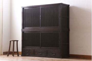 アンティーク家具　アンティーク　和モダンスタイル!四尺　縦桟引き戸の重ね水屋箪笥