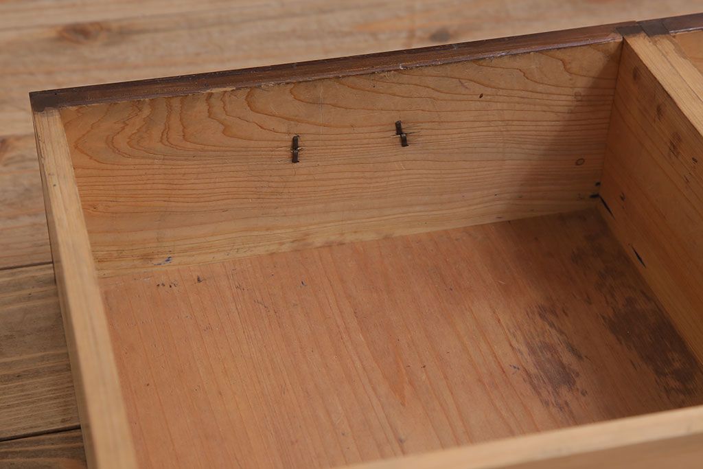 アンティーク家具　和製アンティーク　古い檜材の上品な小ぶりなブックケース(本棚)