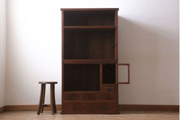 アンティーク家具　前面欅材　結霜ガラス入り!和製アンティークの重ね戸棚(食器棚)