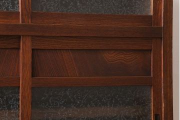 アンティーク家具　前面欅材　結霜ガラス入り!和製アンティークの重ね戸棚(食器棚)