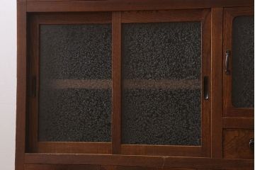 アンティーク家具　前面欅材　結霜ガラス入り!和製アンティークの重ね戸棚(食器棚)