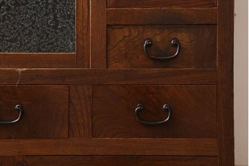 アンティーク家具　前面欅材　結霜ガラス入り!和製アンティークの重ね戸棚(食器棚)