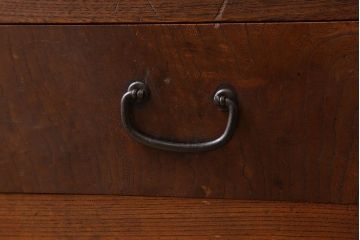 アンティーク家具　前面欅材　結霜ガラス入り!和製アンティークの重ね戸棚(食器棚)