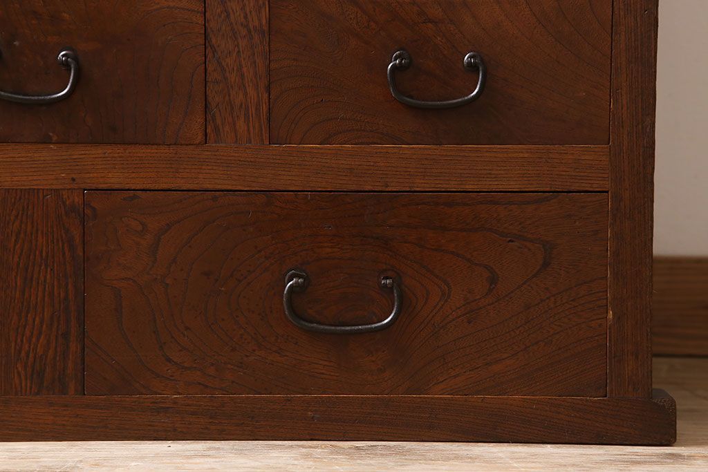 アンティーク家具　前面欅材　結霜ガラス入り!和製アンティークの重ね戸棚(食器棚)