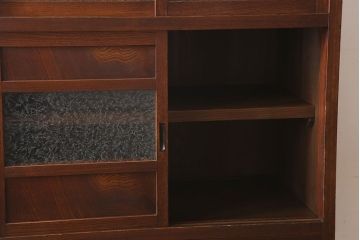 アンティーク家具　前面欅材　結霜ガラス入り!和製アンティークの重ね戸棚(食器棚)