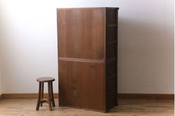 アンティーク家具　前面欅材　結霜ガラス入り!和製アンティークの重ね戸棚(食器棚)