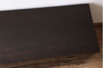 アンティーク家具　アンティーク　モダンな前面黒檀の脚付きローボード(テレビボード)