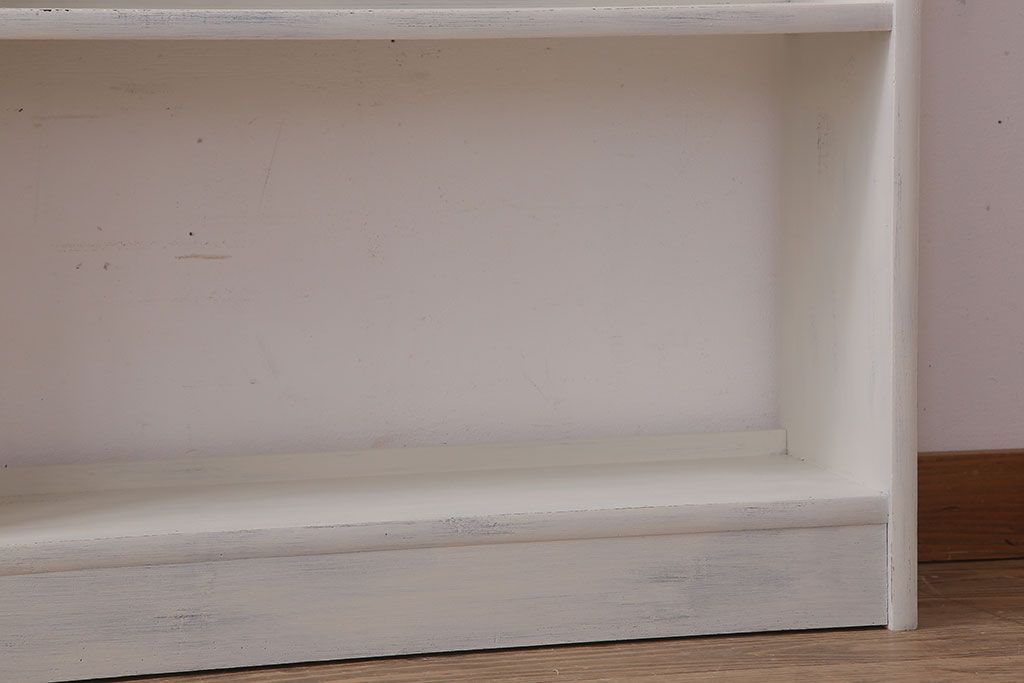 アンティーク家具　アンティークペイント　ホワイトカラーの古い本棚