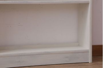 アンティーク家具　アンティークペイント　ホワイトカラーの古い本棚